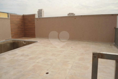 Casa à venda com 2 suítes no condomínio Ilha da Madeira, São Paulo - SP