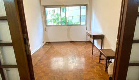 Apartamento à venda ou para alugar com 4 quartos, sendo 1 suíte,  em Itaim Bibi, São Paulo, SP