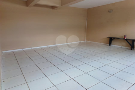 Sobrado à venda com 2 quartos em Jardim Ana Maria, Sorocaba, SP
