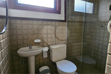 Casa em condomínio à venda ou para alugar com 3 quartos, sendo 2 suítes,  em Praia Rasa, Armação dos Búzios, RJ
