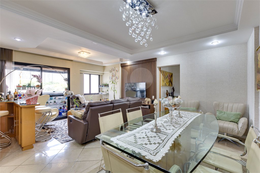 Apartamento à venda com 3 quartos, sendo 2 suítes, em Santo Amaro, São Paulo, SP