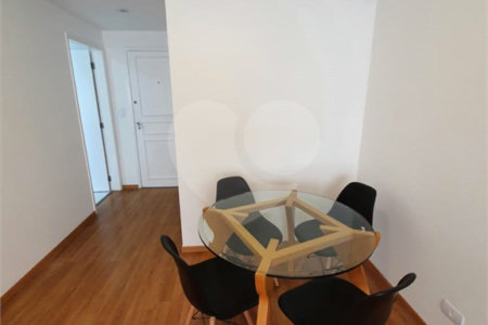 Apartamento à venda com 2 quartos em Vila Uberabinha, São Paulo, SP
