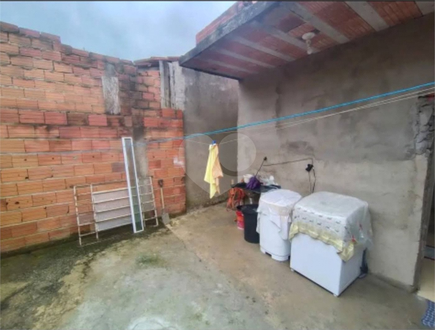 Casa à venda com 2 quartos no condomínio Antilhas, Cotia - SP