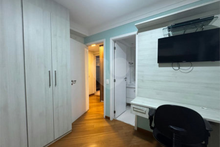Apartamento à venda com 3 suítes em Santa Teresinha, São Paulo, SP