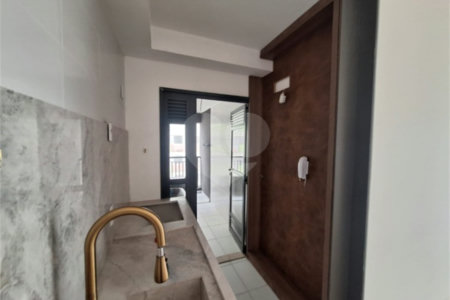 Apartamento à venda com 2 quartos, sendo 1 suíte,  em Vila Esperança, São Paulo, SP