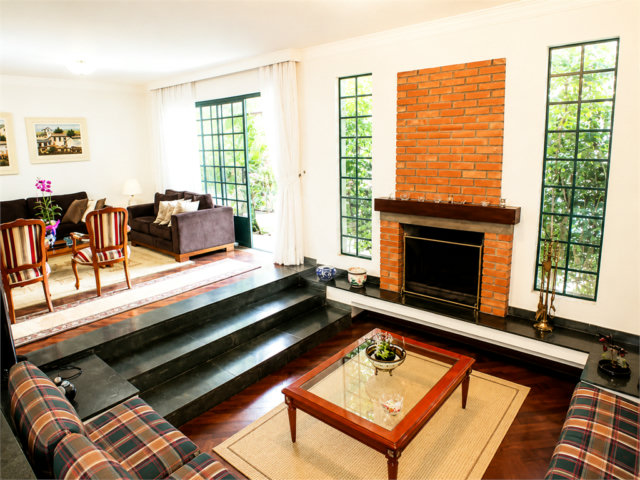Casa à venda com 4 quartos, sendo 3 suítes,  em Brooklin, São Paulo, SP