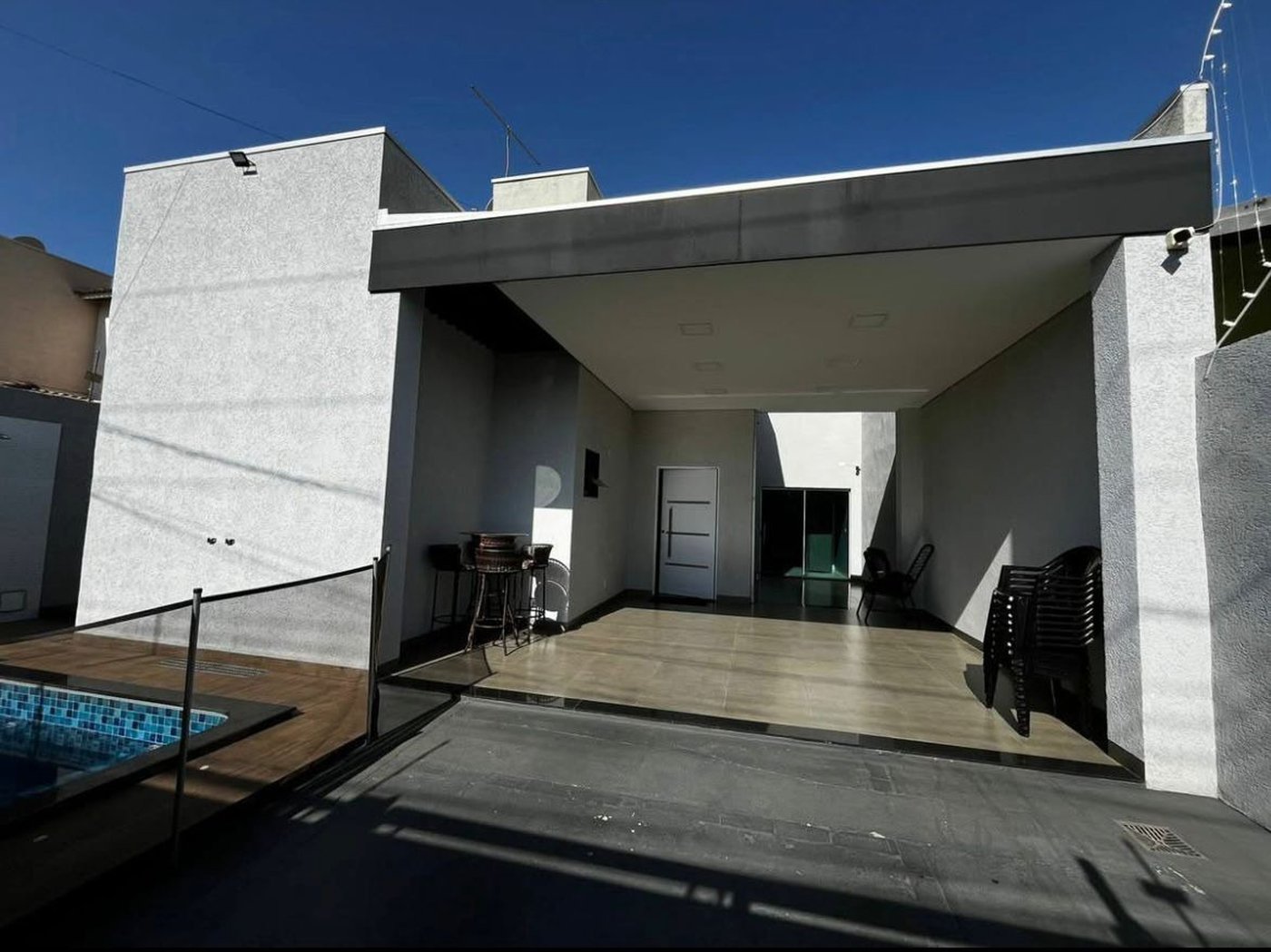 Casa à venda com 2 quartos, sendo 1 suíte,  em Três Lagoas, MS