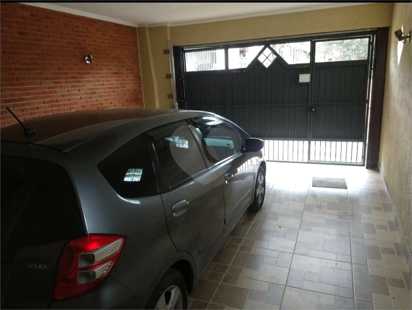 Sobrado à venda com 3 quartos, sendo 1 suíte,  em Jardim Santa Rita de Cássia, Suzano, SP