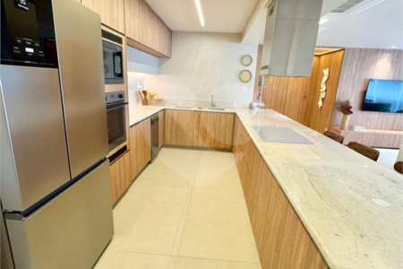 Apartamento à venda com 3 suítes em Jardim das Acácias, São Paulo, SP