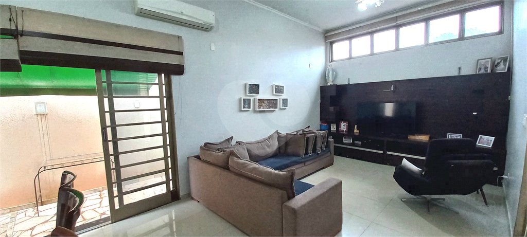 Casa Térrea à venda com 3 quartos, sendo 1 suíte, em Ribeirânia, Ribeirão Preto, SP