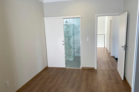 Casa à venda com 3 suítes no condomínio Villaggio Maranello, Vinhedo - SP