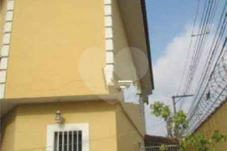 Casa à venda com 3 quartos, sendo 1 suíte, em Vila Nova Carolina, São Paulo, SP
