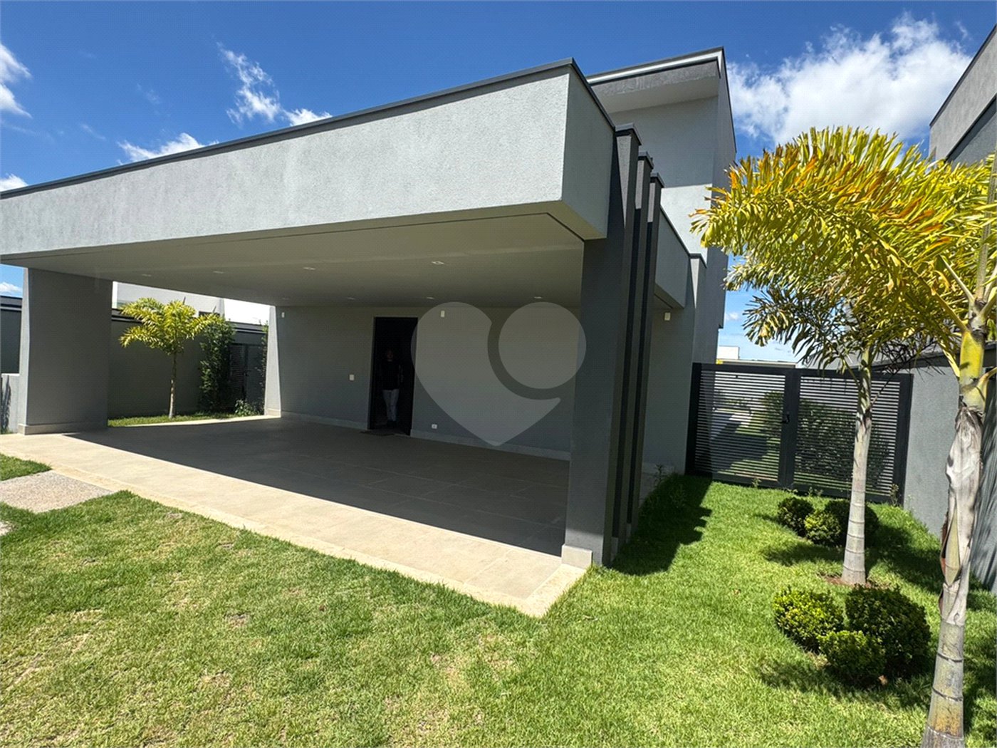 Casa à venda com 4 suítes no condomínio Villas do Golf, Itu - SP