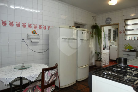 Apartamento à venda com 3 quartos, sendo 1 suíte, em Pinheiros, São Paulo, SP