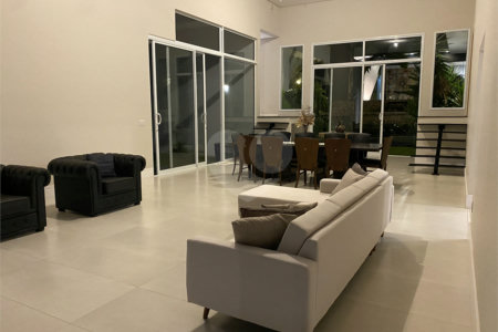 Casa à venda com 3 suítes no condomínio Jardim Primavera, Louveira - SP