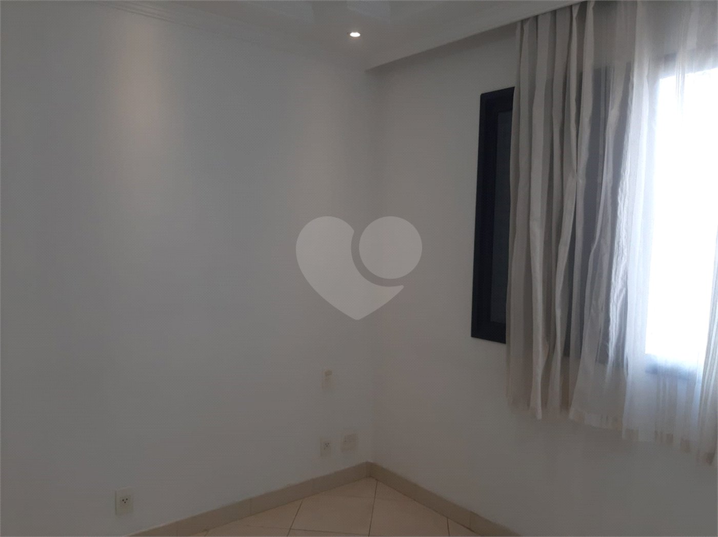 Apartamento à venda com 3 quartos, sendo 1 suíte,  em Santana, São Paulo, SP