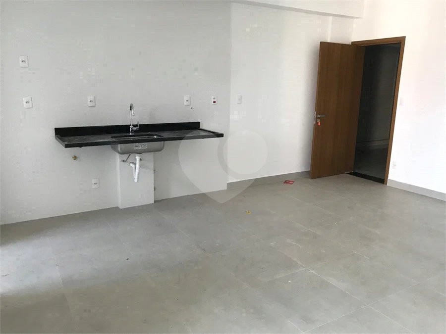 APARTAMENTO 02 DORMITÓRIOS COLADO NA USP