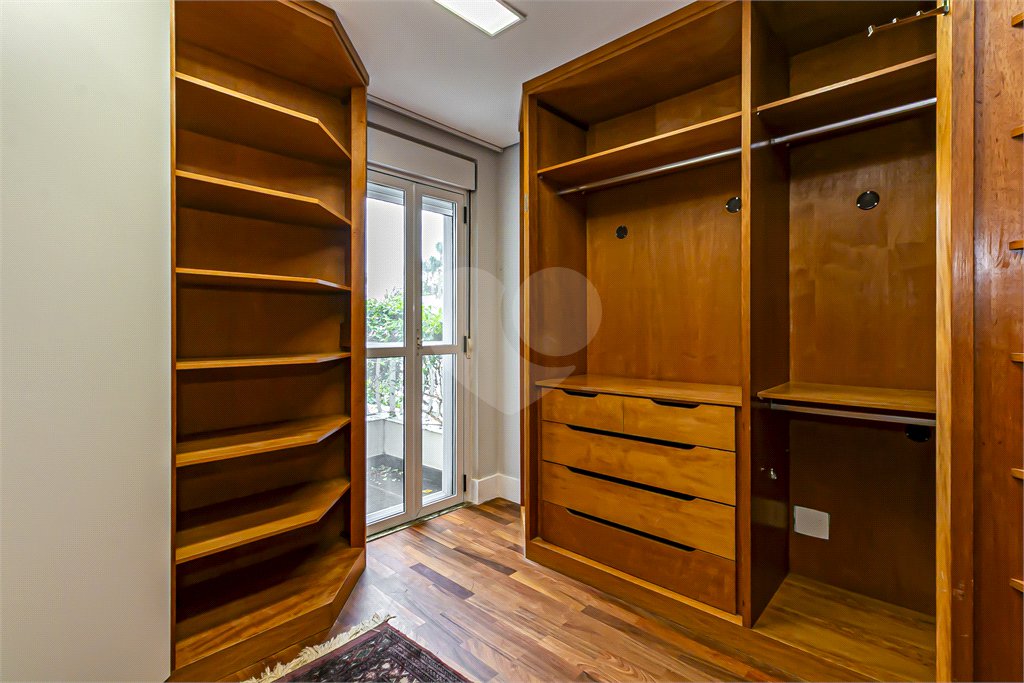 Casa à venda ou para alugar com 3 suítes no condomínio Palm Hill, São Paulo - SP