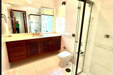 Casa à venda com 5 quartos, sendo 3 suítes,  em Jardim Leonor, São Paulo, SP