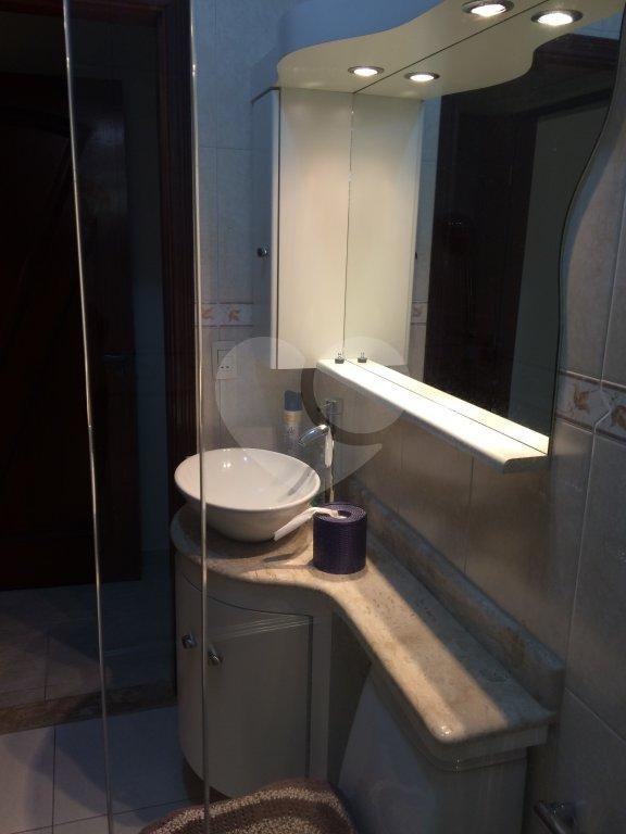 Sobrado à venda com 5 quartos, sendo 4 suítes,  em Vila Mazzei, São Paulo, SP