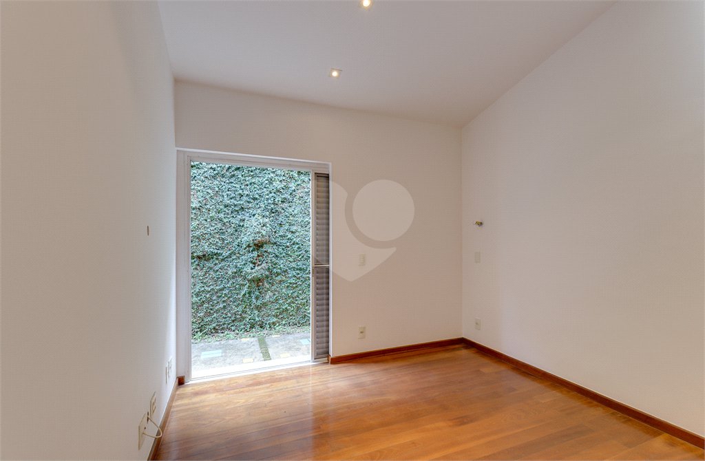 Casa Térrea à venda com 3 quartos, sendo 1 suíte, em Granja Julieta, São Paulo, SP