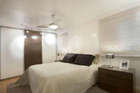 Apartamento à venda com 2 quartos, sendo 1 suíte,  em Vila Olímpia, São Paulo, SP