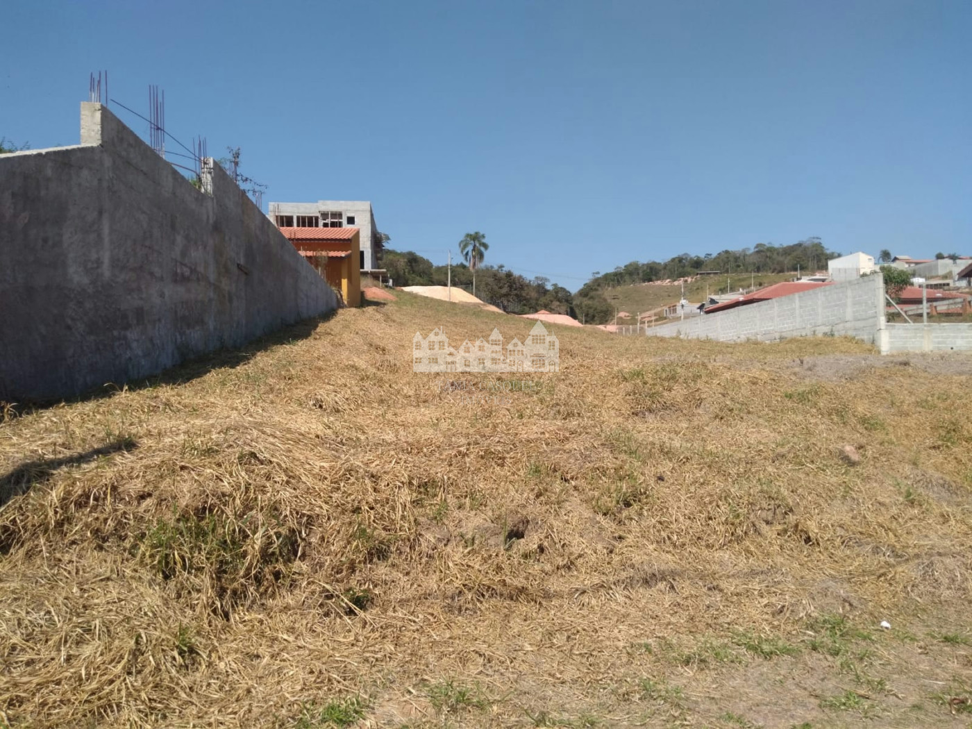 Terreno à venda no condomínio Encontro das Aguas, Nazaré Paulista - SP