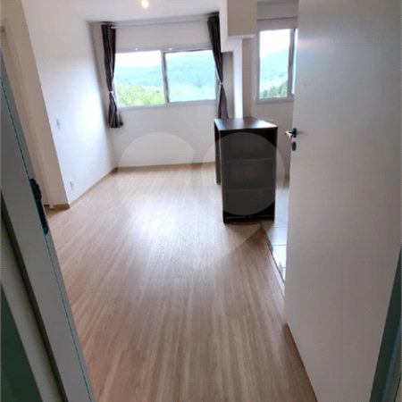Apartamento à venda com 3 quartos, sendo 1 suíte, em Parque Santana, Mogi das Cruzes, SP