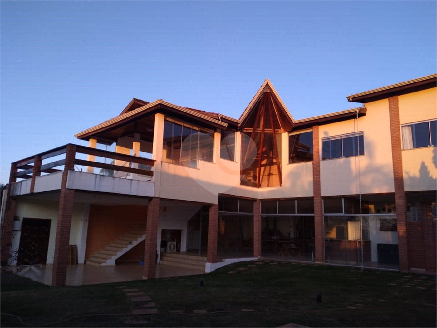 Chácara à venda com 4 quartos, sendo 2 suítes, em Loteamento Village de Atibaia, Atibaia, SP