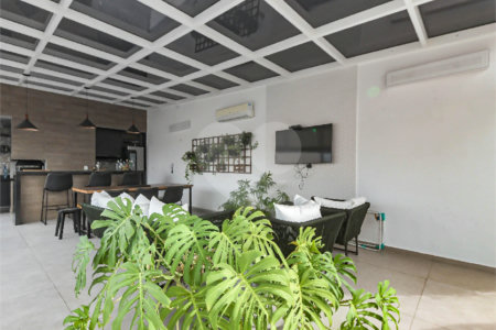 Duplex à venda com 4 quartos, sendo 3 suítes, em Bosque da Saúde, São Paulo, SP