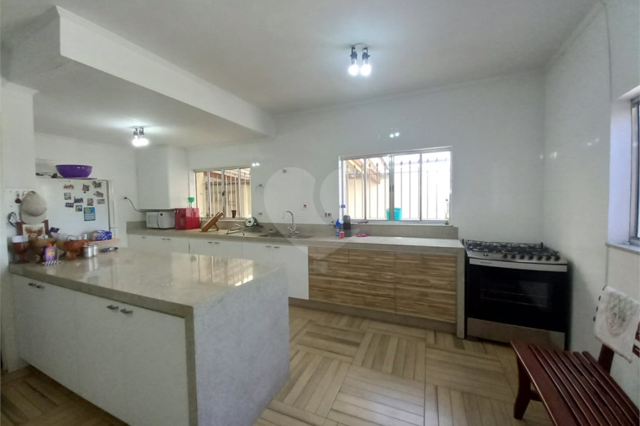 Sobrado à venda com 4 quartos, sendo 2 suítes, em Tremembé, São Paulo, SP