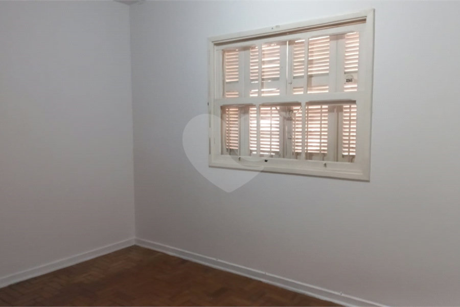 Sobrado à venda com 4 quartos, sendo 1 suíte, em Vila Mazzei, São Paulo, SP