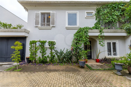 Casa à venda com 4 suítes no condomínio Saint Germain, São Paulo - SP