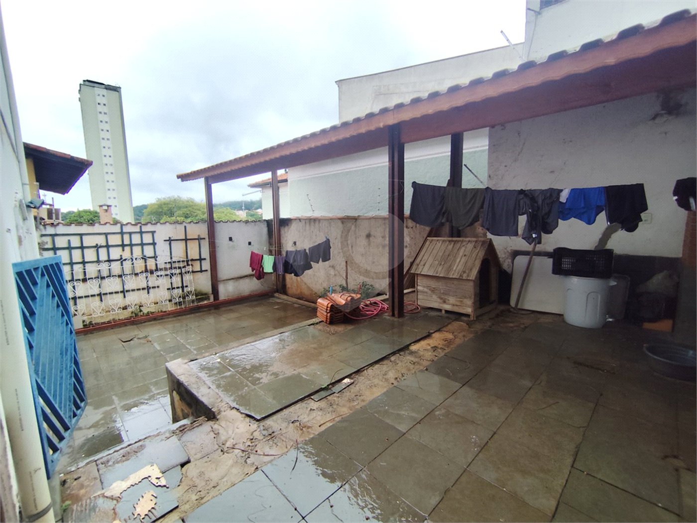Sobrado à venda com 4 quartos, sendo 2 suítes,  em Tremembé, São Paulo, SP
