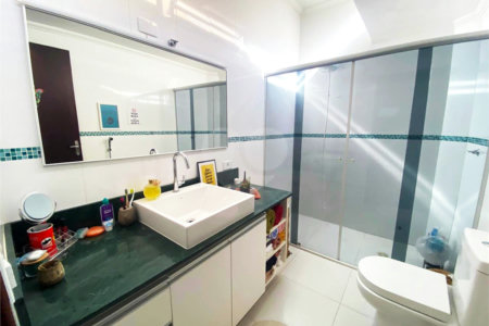 Sobrado à venda com 3 quartos, sendo 1 suíte, em Campo Belo, São Paulo, SP