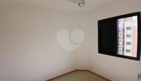 Apartamento à venda com 3 quartos, sendo 1 suíte,  em Jardim Sul, São Paulo, SP