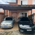 Casa à venda com 2 quartos no condomínio Recanto das Graças, Cotia - SP