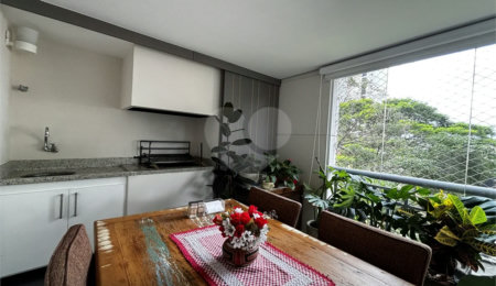 Apartamento para alugar com 3 suítes em Vila Romana, São Paulo, SP