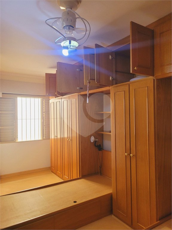 Sobrado à venda ou para alugar com 4 quartos, sendo 1 suíte, em Vila Gustavo, São Paulo, SP