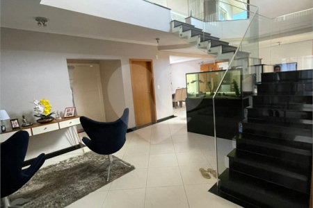 Casa à venda com 4 suítes no condomínio Aruã Lagos, Mogi das Cruzes - SP
