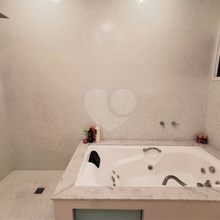 Casa à venda ou para alugar com 4 suítes em Parque dos Príncipes, São Paulo, SP