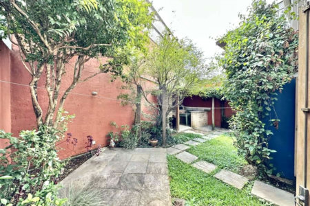 Sobrado à venda com 4 quartos, sendo 2 suítes, em Jardim Jussara, São Paulo, SP