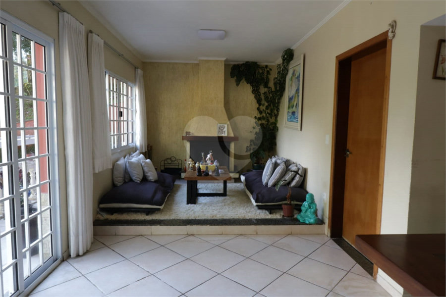 Casa à venda com 3 suítes no condomínio Parque Imperial da Cantareira, Mairiporã - SP