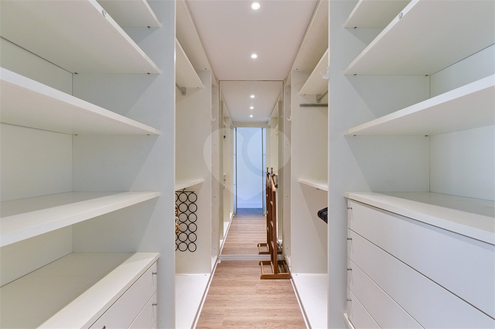 Apartamento à venda com 3 suítes em Alto da Boa Vista, São Paulo, SP