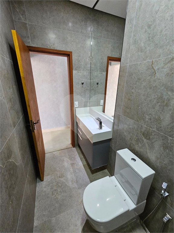 Casa à venda com 3 quartos, sendo 1 suíte,  no condomínio Mantova, Indaiatuba - SP