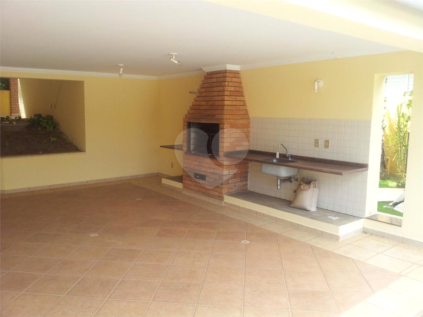 Casa à venda com 3 quartos, sendo 1 suíte, no condomínio Vinhas da Vista Alegre - Lado Café, Vinhedo - SP