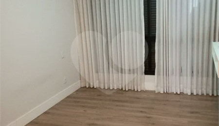 Casa à venda ou para alugar com 3 suítes no condomínio Quinta das Oliveiras, Valinhos - SP