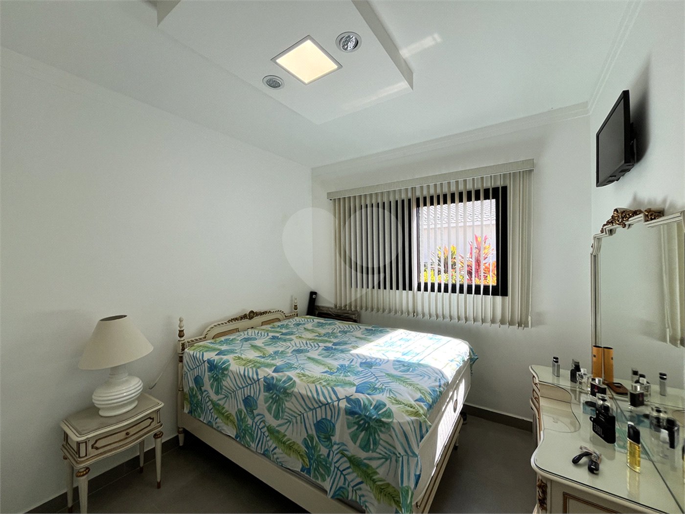 Casa à venda com 3 suítes no condomínio Village Ipanema 1, Araçoiaba da Serra - SP