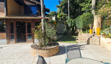Casa à venda com 4 suítes em Serra da Cantareira, Mairiporã, SP