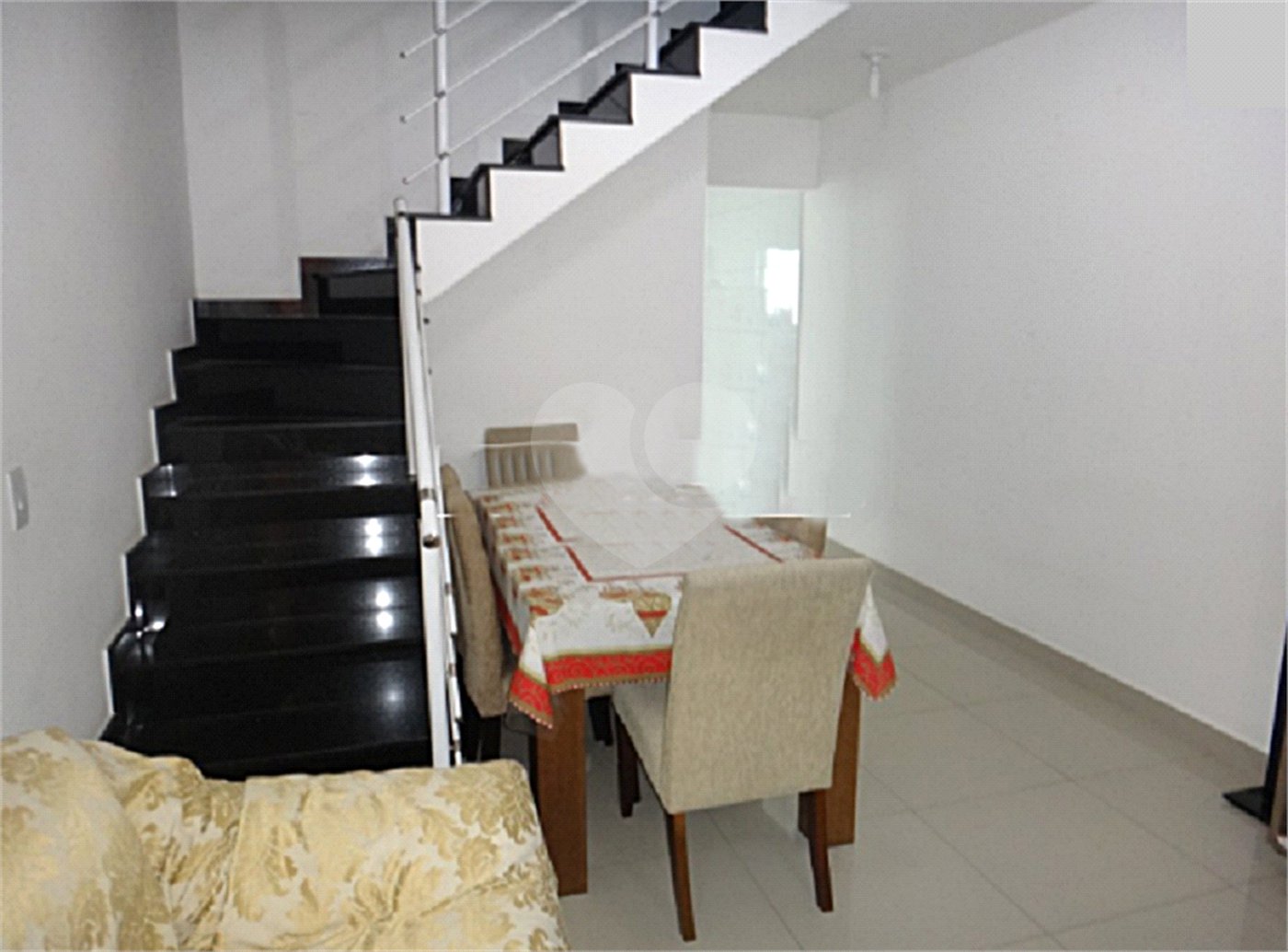 Sobrado à venda com 3 quartos, sendo 1 suíte, em Tremembé, São Paulo, SP